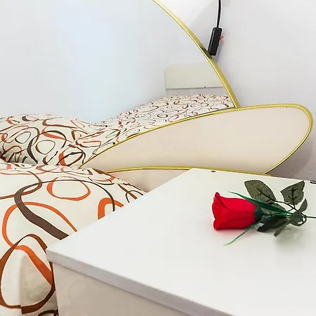 Lanela شقة زادار