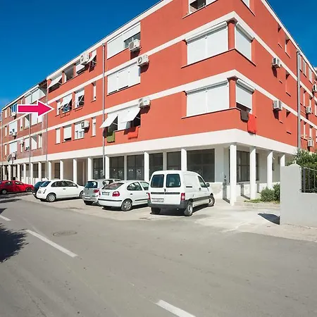 Apartment Lanela *